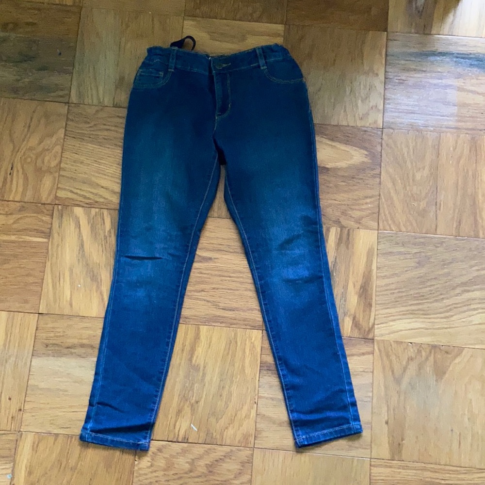 stretchy blue jeans!!